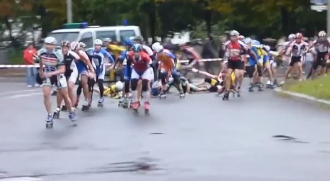 Rollerblading Race Pile Up - Derby Dolls Tryouts Fail - Rollerblading