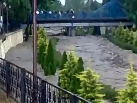 Geyve Karaçay Deresi taştı-Haziran 2014-Geyvemedya