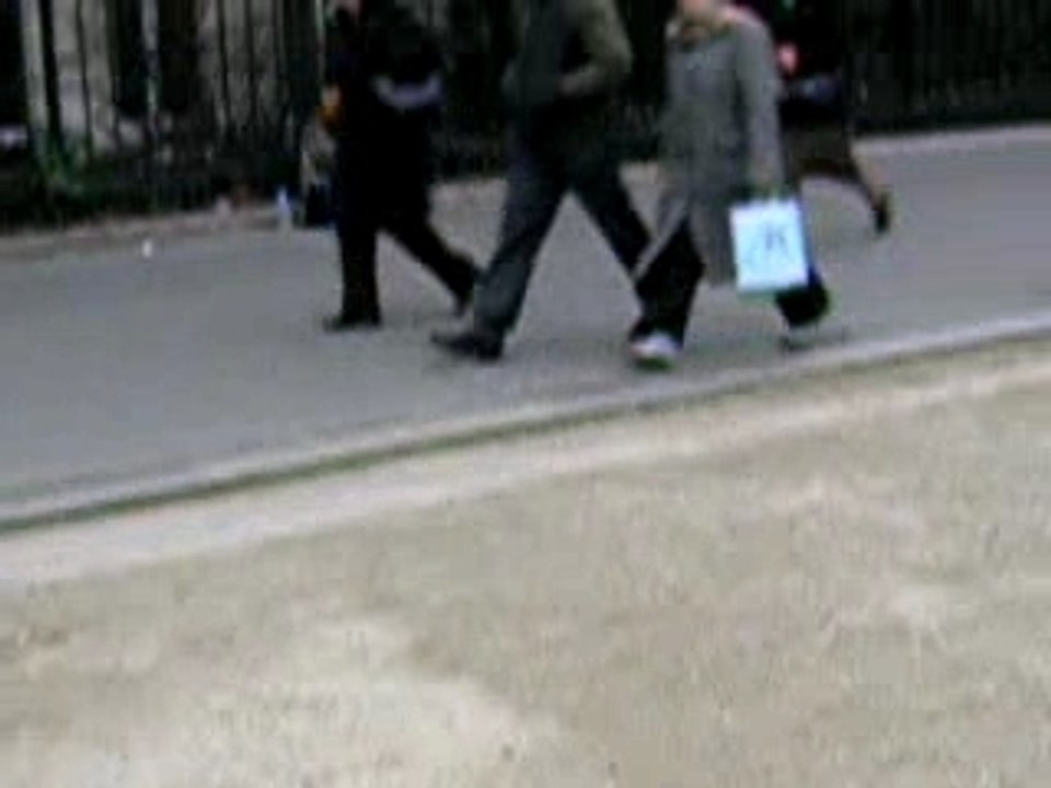 No comment 003