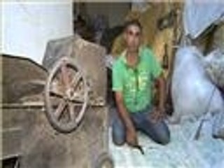 أرزاق.. ياسين شرف الدين، منجد من لبنان