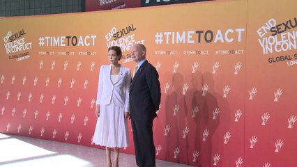 Jolie e a luta para combater violência sexual em guerras