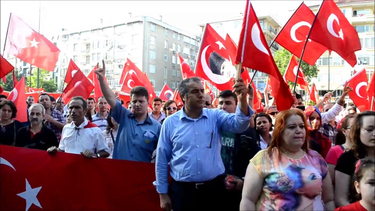 MHP Çorlu'dan Bayrak Tepkisi!!
