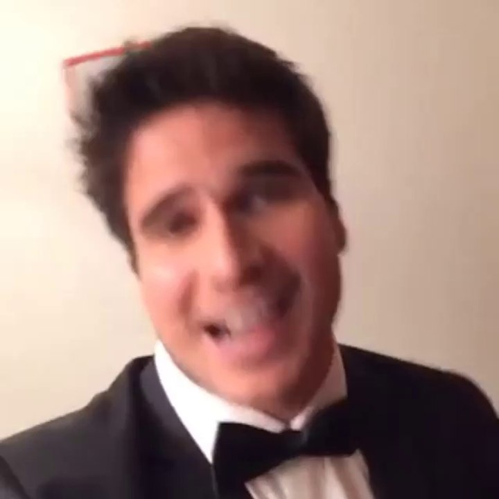 Daniel Arenas Manda Saudações a Tv y Novelas de Colômbia