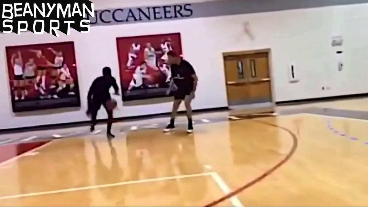 Wayne Rooney, Danny Welbeck, Raheem Sterling Play Basketball While In Miami