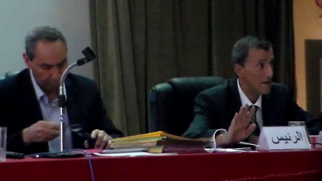 HDV_0416_ALTERCATION POUR CAUSE DE (DE)CENTRALISATION