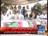 PTI Punjab stages its Protest Camp in front of Punjab Assembly & using hand fans