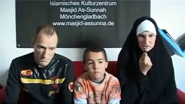Famille Allemande Chrétienne se convertis Islam_Christian German Family Converted to Islam 2010.flv