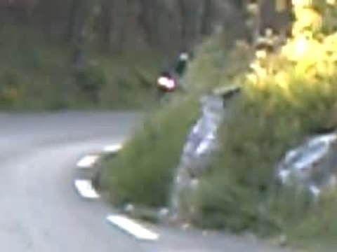 600 fazer virage 02 Pourrières