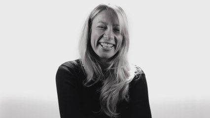 Mesdames, expliquez-nous la règle du hors-jeu!