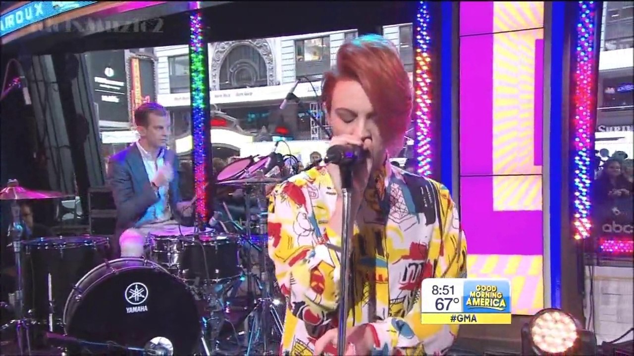 [HD] La Roux - Uptight Downtown - GMA 6-11-14