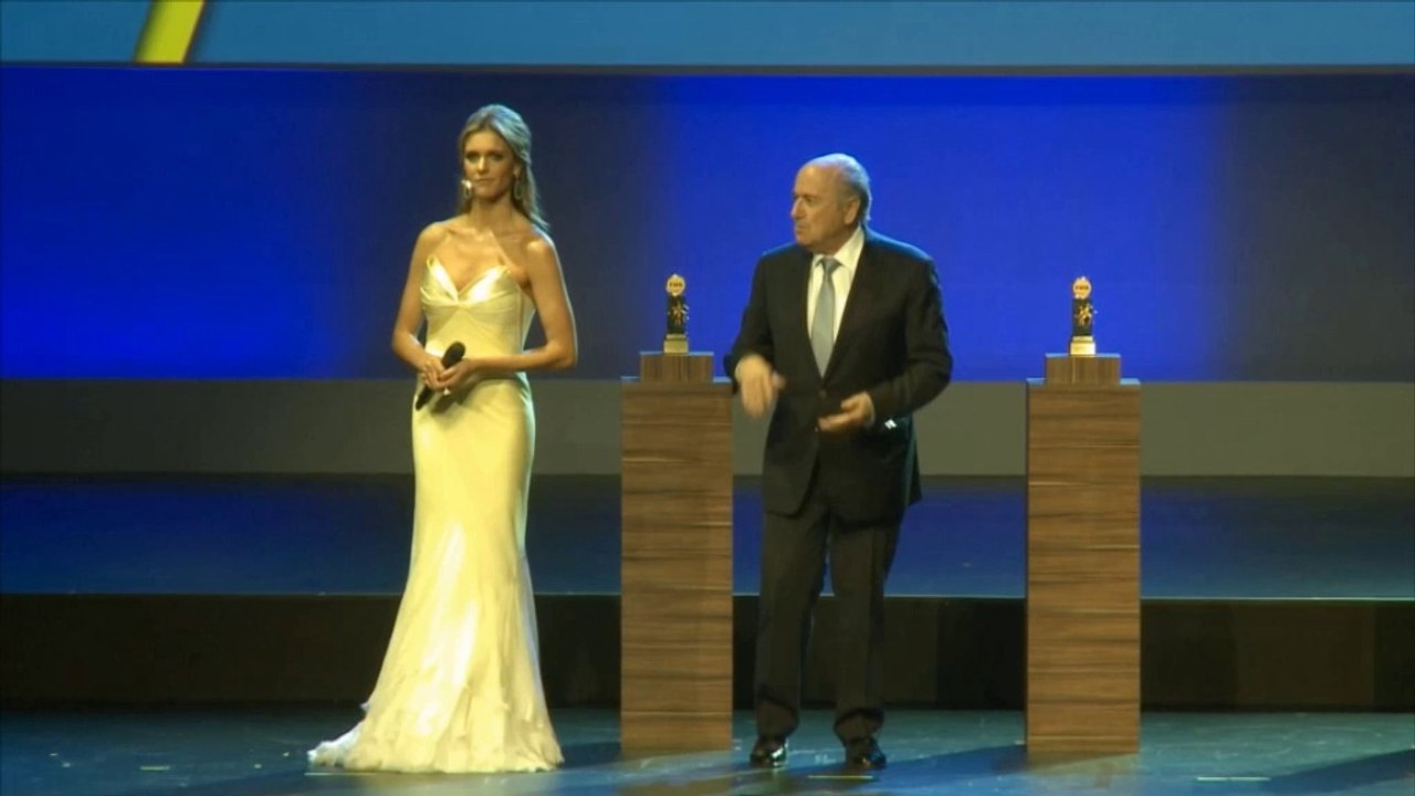 WM 2014: Swinging Blatter! Der Sepp tanzt