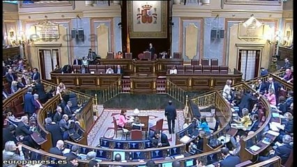 El Congreso aprueba la abdicación del Rey