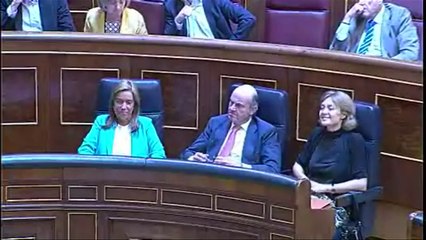 Deputados aprovam abdicação do rei da Espanha