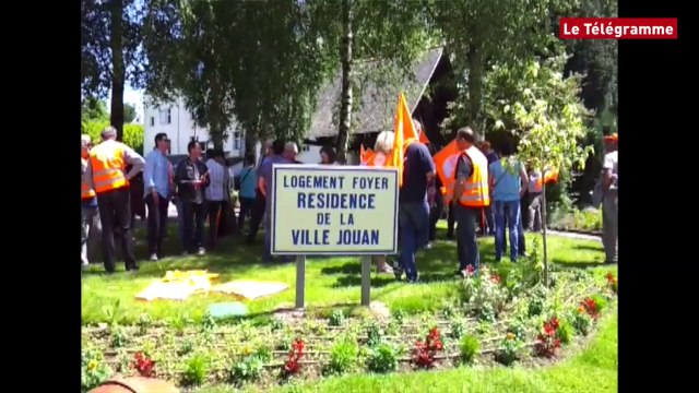 Châteaulin. Prise en charge des aînés : la CFDT du Finistère manifeste