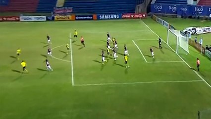 Benitez, sombrero e golazo al Cerro Porteno