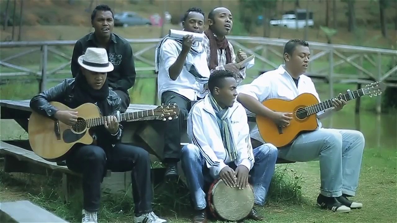 VETSONKIRA  -  Miara-dalana  (gasy - malagasy)