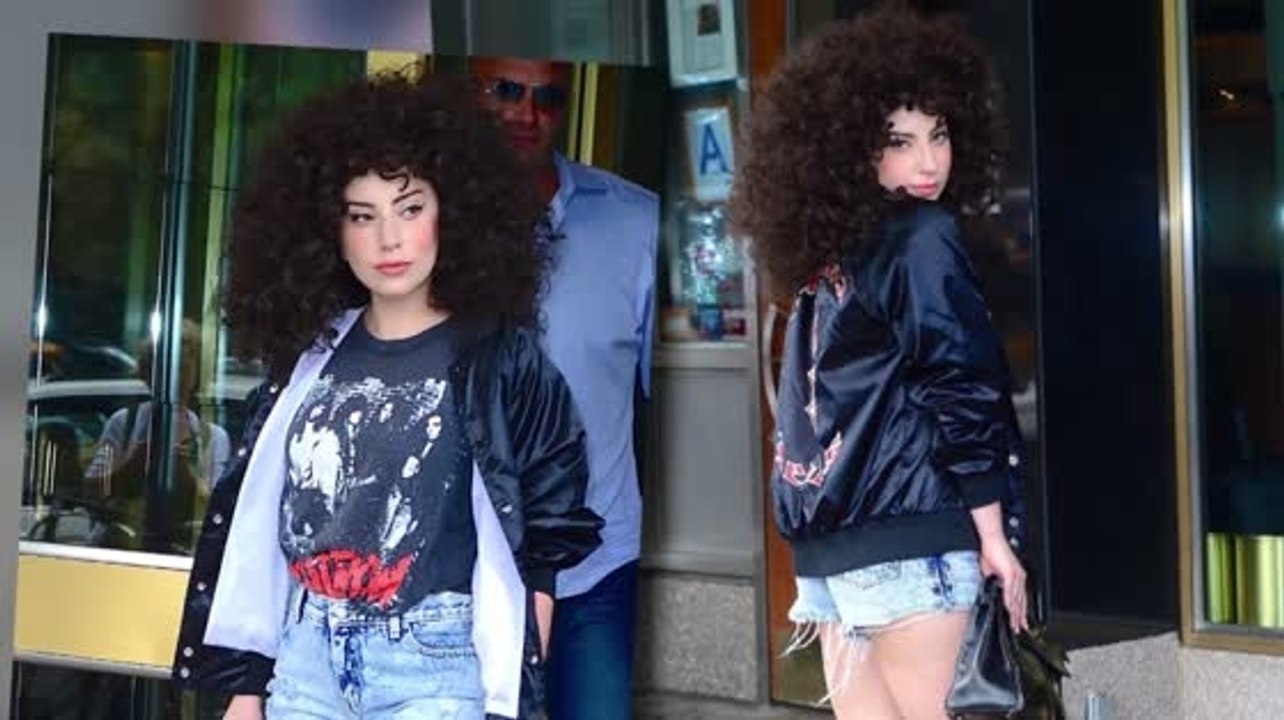 Lady Gaga wechselte mit ihrem neuen Look auf die "dunkle Seite"