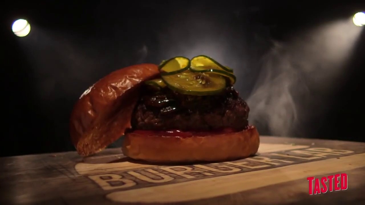 The Juicy Lucy Cheese-Stuffed Burger Recipe - Burger Lab