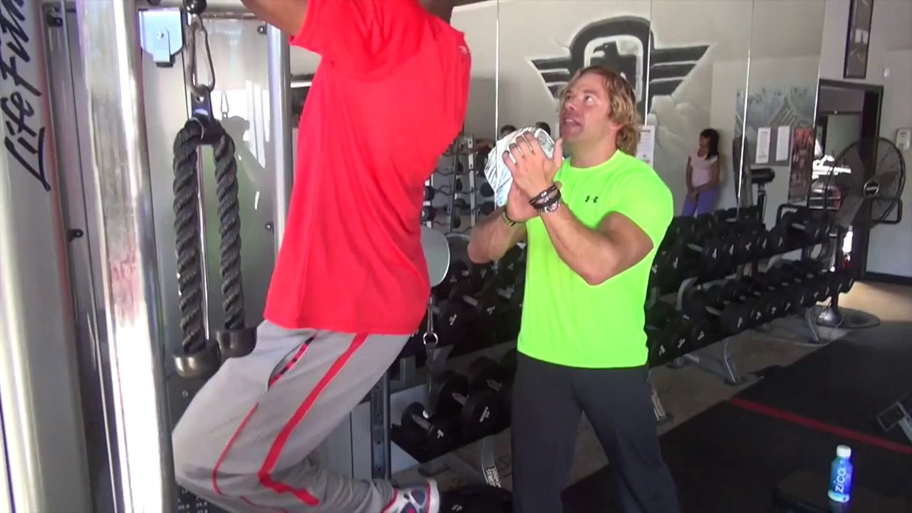 CSweat Challenge #50 - Lower body cardio workout tip with Eric the Trainer