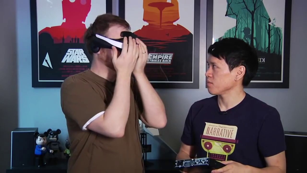 Quick Look at the Sony HMZ-T1P Personal 3D Viewer