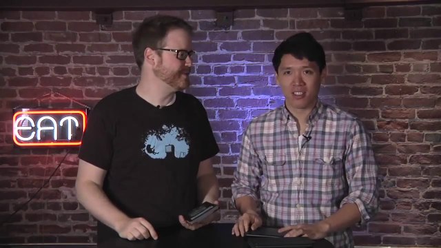 Quick Look: Lighted Kindle Covers