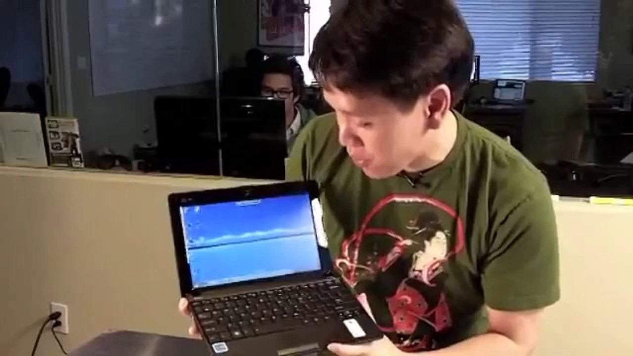First Look at the Asus Eee PC 1001P