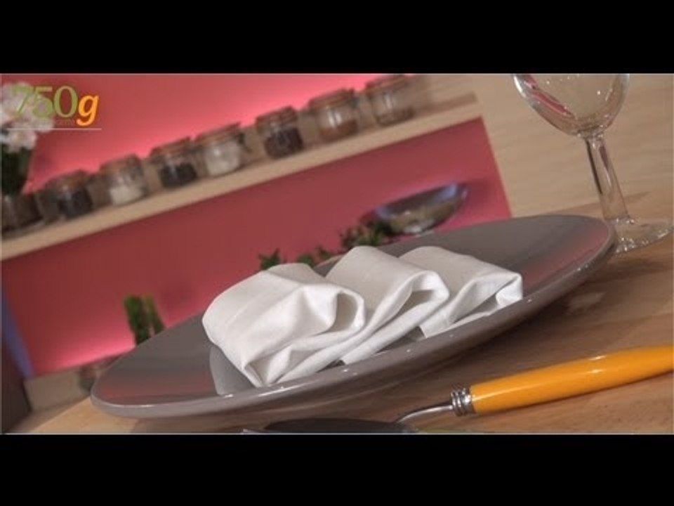 Pliage de serviette en forme de vague - 750 Grammes