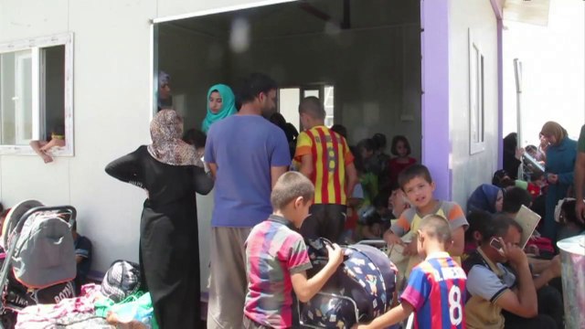 Iraqi soldiers battle militants outside Kirkuk