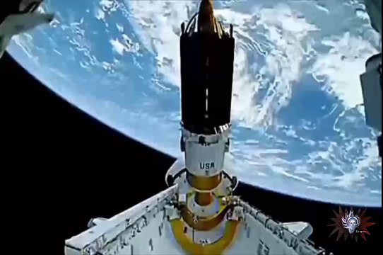 LA NASA DIFUNDE UN VIDEO DONDE SE VEN NAVES EXTRATERRESTRES (OVNIS EN HD)