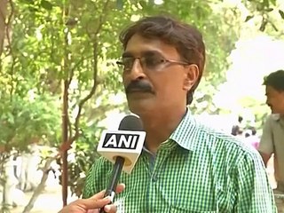 Животных в зоопарках Индии спасают от жары