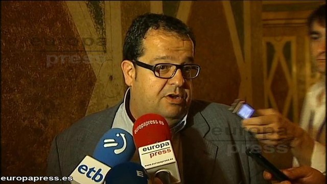 Elena cree que la dimisión de Navarro será útil