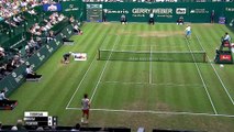 Halle - Le coup droit de folie de Federer