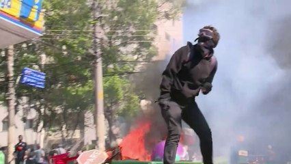 Tumulto e manifestações no dia da abertura do Mundial
