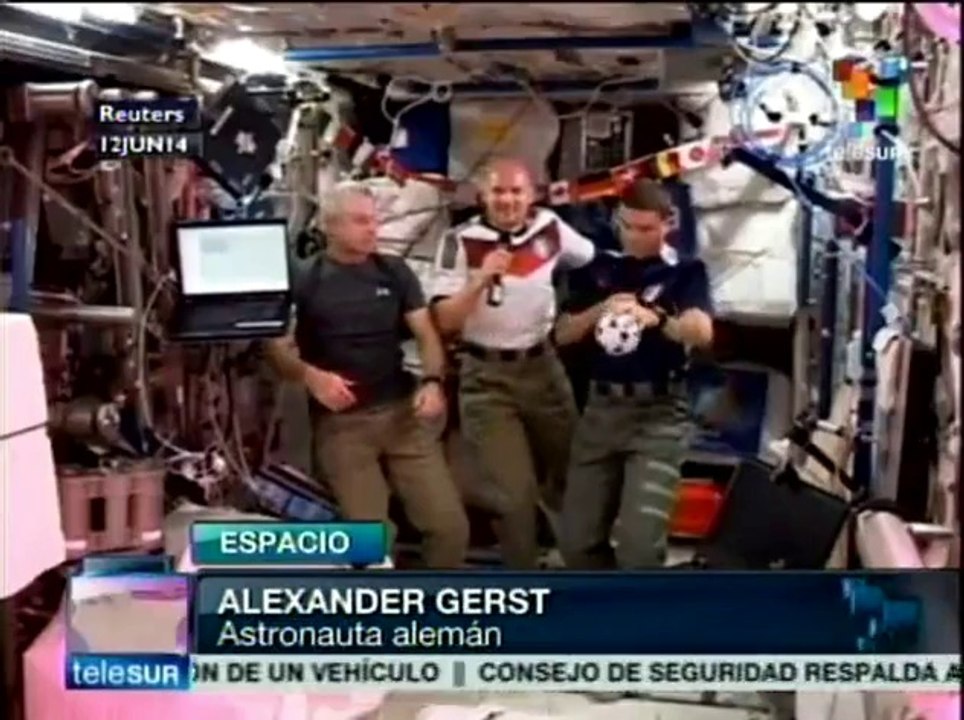 Astronautas envían saludos y los mejores deseos jugadores del Mundial