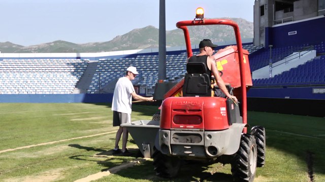 La pelouse d'Armand-Cesari en travaux