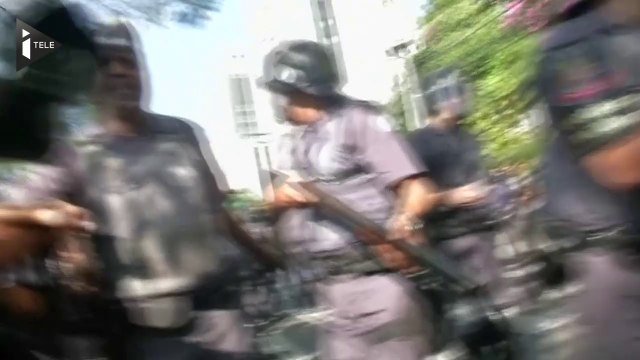 Affrontements entre policiers et anti-mondial