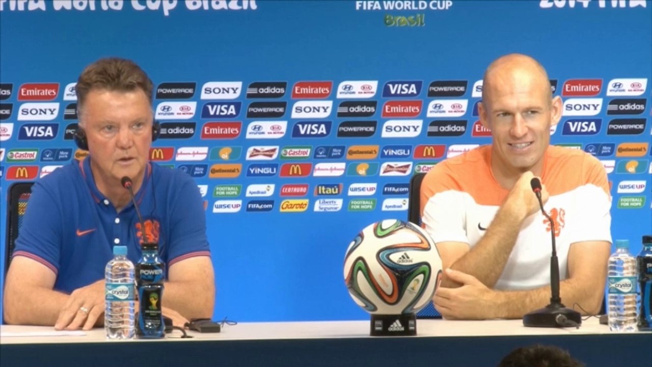 WM 2014: Van Gaal: "…darüber nachdenken!"