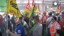 Prolongan la huelga ferroviaria en Francia contra la privatización del sector