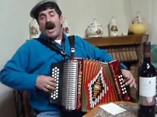 Era o Vinho meu Deus era o Vinho :)