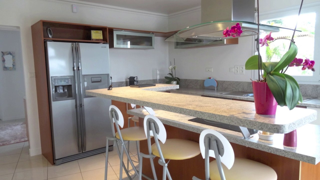 VENTE VILLA à Saint-Paul-De-Vence - Vue panoramique - Piscine - 210 m²