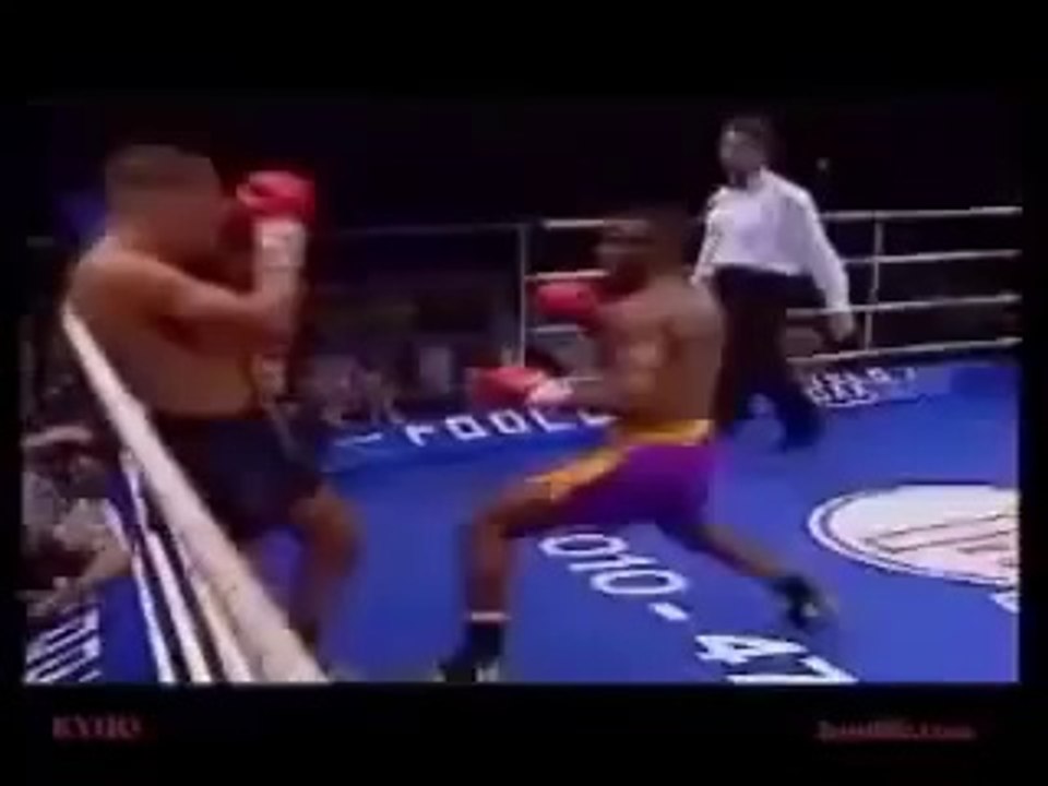 Ramon Dekker - Amazing Thai boxer