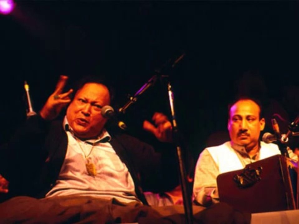 Data Tera Darbar- Qawwali- Ustad Nusrat Fateh Ali Khan