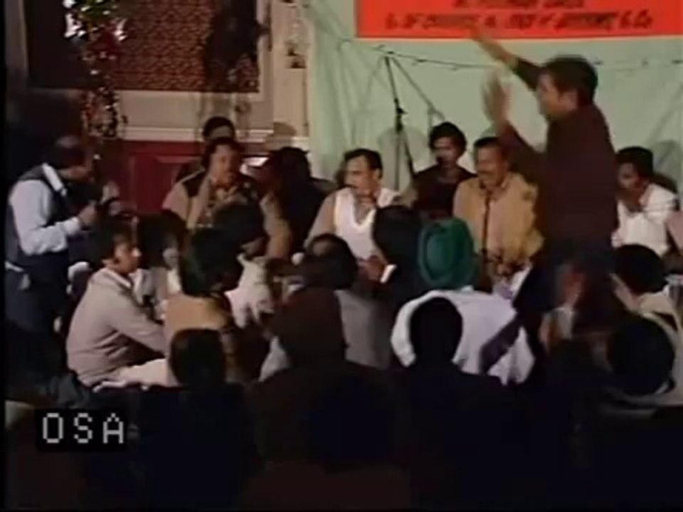 Nusrat Fateh Ali Khan Qawwal - Aj Nazran Naal Pila Saqi