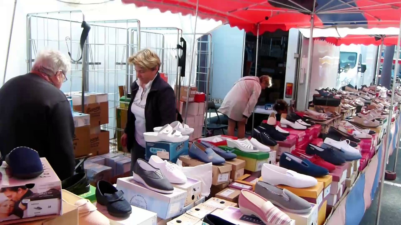 Une chausseuse sachant chausser...
