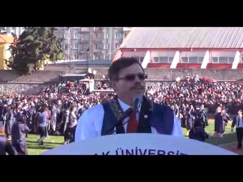 UŞAK ÜNİVERSİTESİ 2013 - 2014 EĞİTİM YILI MEZUNİYET TÖRENİ