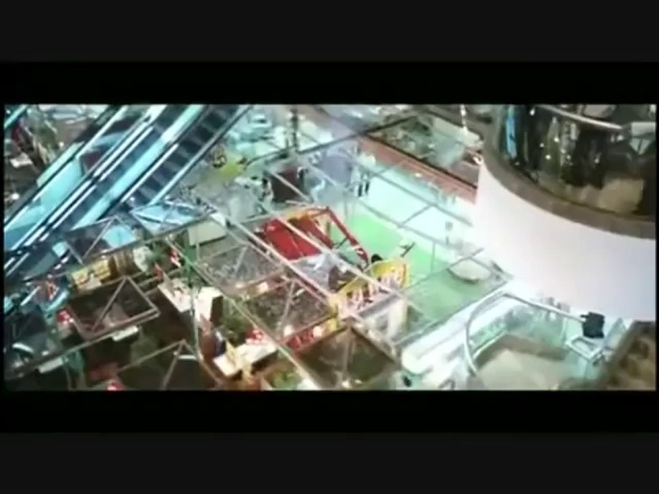 Jackie Chan - Police Story Mall Fight