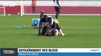 Football / Moment de tendresse entre Sakho et Mavuba - 13/06