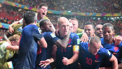 Holanda goleia Espanha e lava a alma em revanche