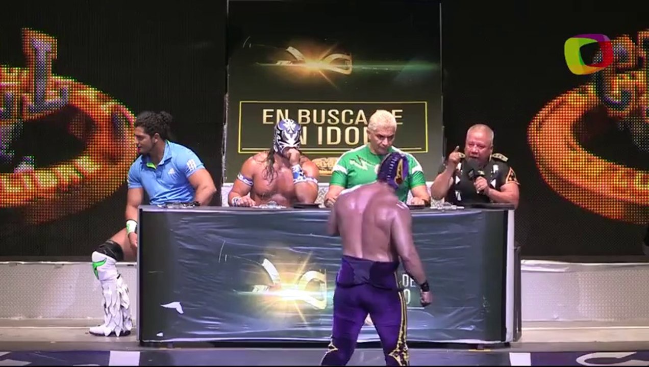 Hechicero vs Cachorro in a En Busca de un Idolo match
