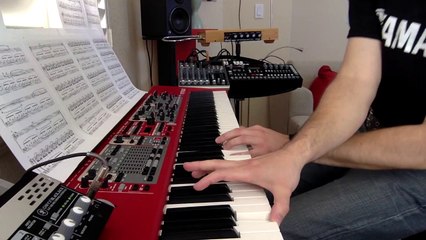 Philip Glass - Metamorphosis 2 [piano + synth]